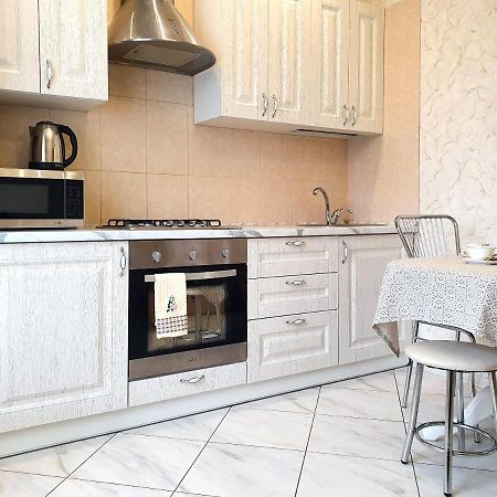 Lux Apartament Dacha Kharkiv Bagian luar foto